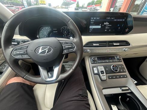 Used 2020 Hyundai Palisade Limited w/ Winter Weather Package AWD/4WD image 13