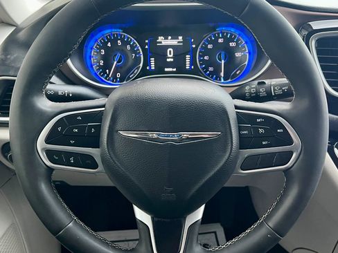 Used 2024 Chrysler Voyager LX image 17