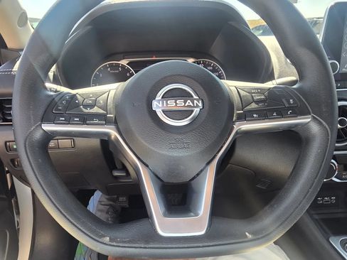 Used 2024 Nissan Sentra SV FWD image 22
