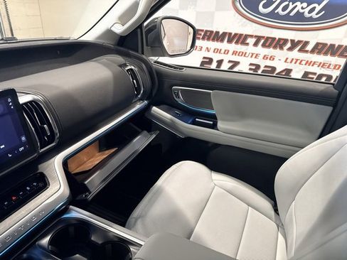 New 2026 Ford Expedition Platinum image 45