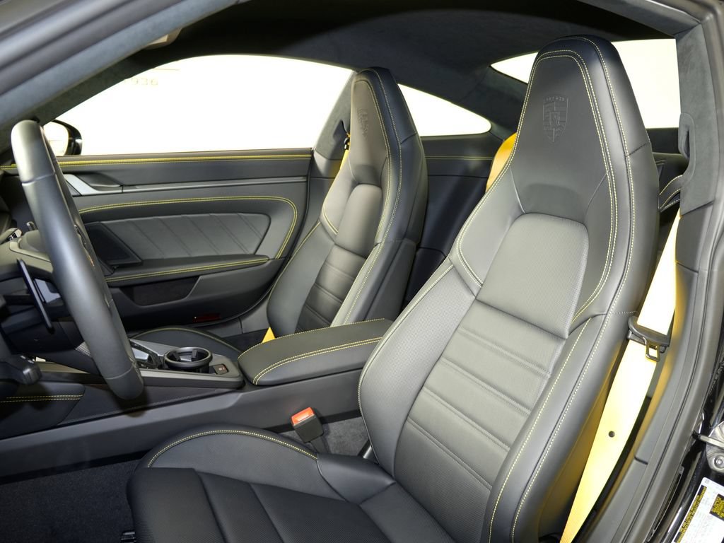 Used 2026 Porsche 911 Carrera RWD image 5