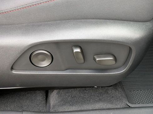 New 2026 Chevrolet Equinox RS w/ Convenience Package III image 33