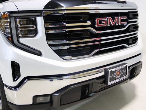 Used 2022 GMC Sierra 1500 SLT w/ SLT Convenience Package image 25