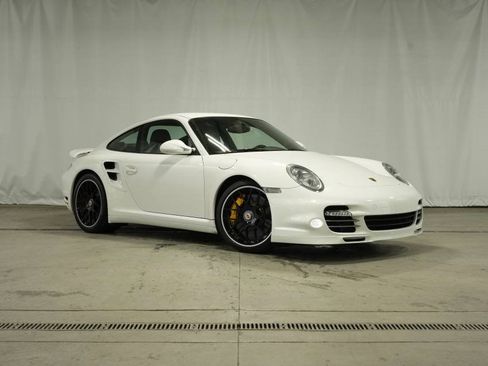 Used 2013 Porsche 911 Turbo S image 9
