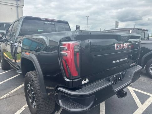 Used 2024 GMC Sierra 2500 AT4X AWD/4WD image 6