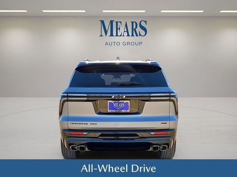 Used 2024 Chevrolet Traverse RS w/ LPO, Floor Liner Package image 5