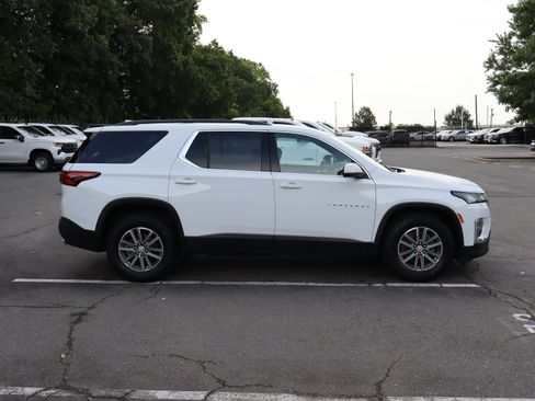 Used 2023 Chevrolet Traverse LT AWD/4WD image 11