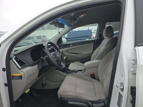 Used 2018 Hyundai Tucson SE w/ Cargo Package image 2