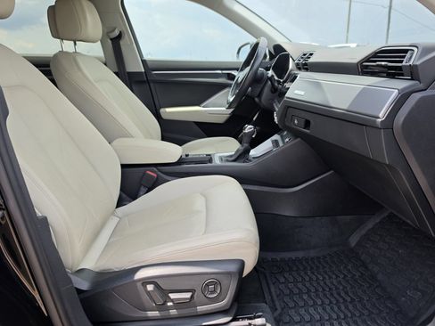 Used 2020 Audi Q3 2.0T Premium Plus AWD/4WD image 29