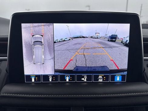 Used 2021 Chevrolet Suburban Premier w/ Premium Package image 30