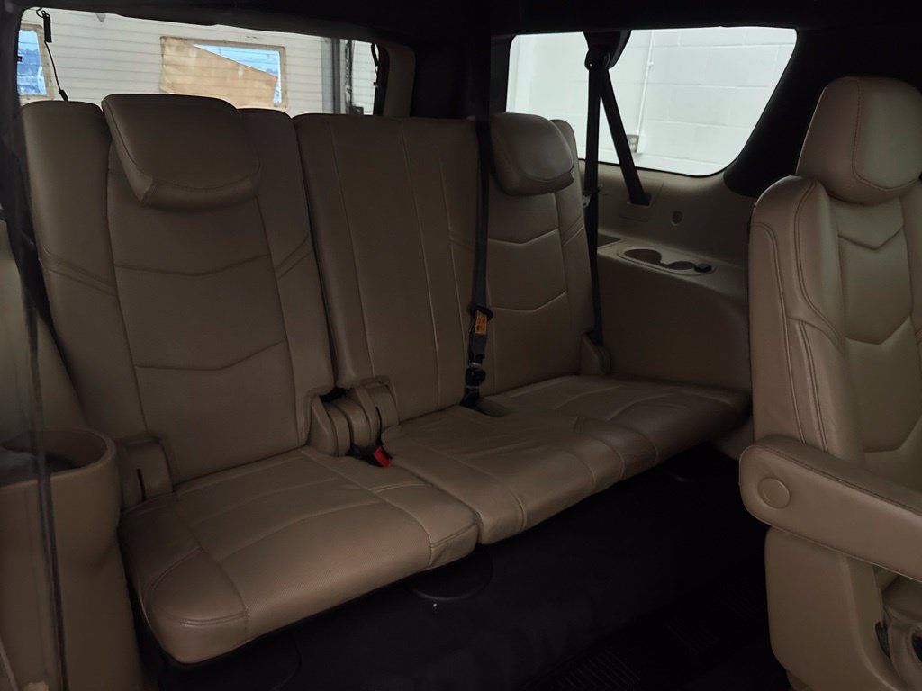 Used 2018 Cadillac Escalade ESV Platinum AWD/4WD image 69