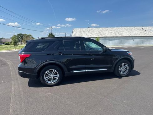 Used 2021 Ford Explorer XLT RWD image 14
