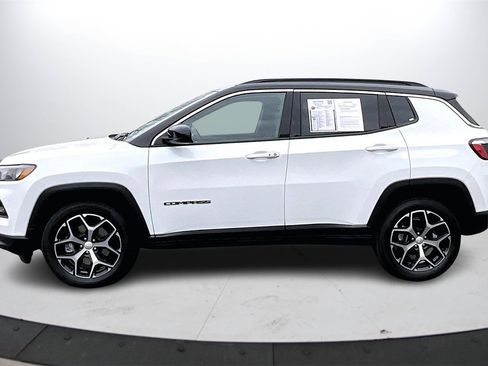 Certified 2024 Jeep Compass Limited image 6