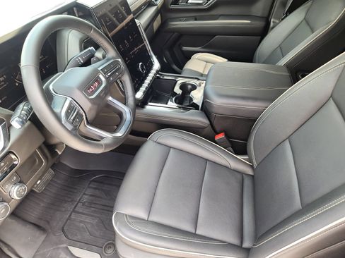 Certified 2026 GMC Yukon Elevation w/ LPO, Floor Liner Package RWD image 14