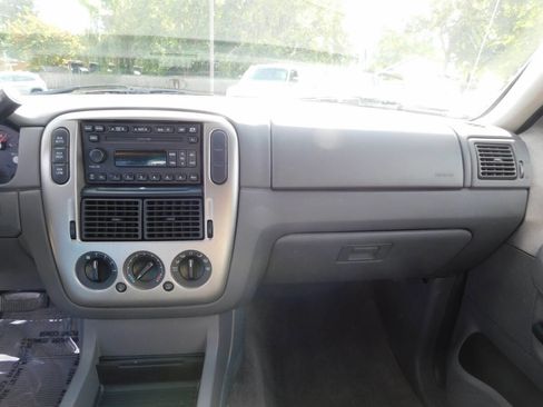 Used 2003 Ford Explorer Sport XLT image 8