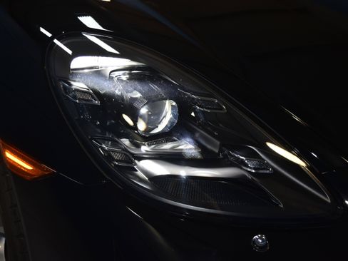 New 2025 Porsche 718 Cayman RWD image 18