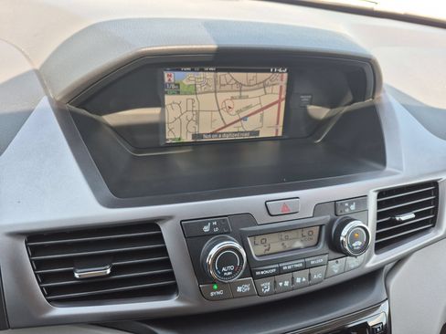 Used 2014 Honda Odyssey Touring Elite image 17