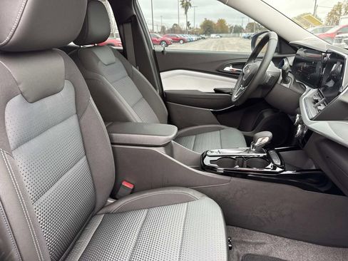 New 2026 Chevrolet Trax LT w/ Driver Confidence Package image 11