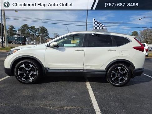 Used 2017 Honda CR-V Touring image 3