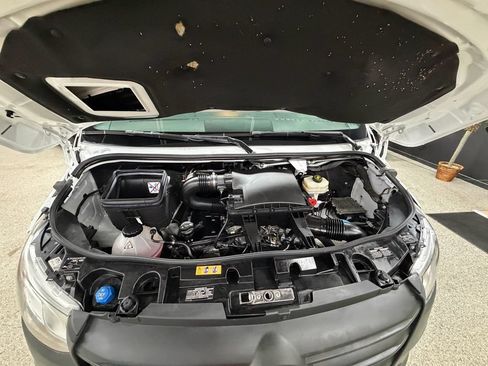 Used 2020 Mercedes-Benz Sprinter 2500 image 25