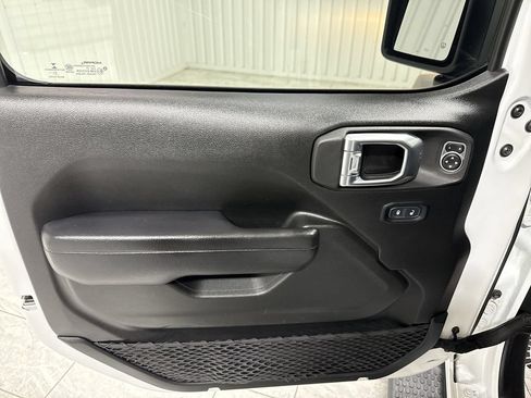 Used 2021 Jeep Wrangler Unlimited Sport AWD/4WD image 23