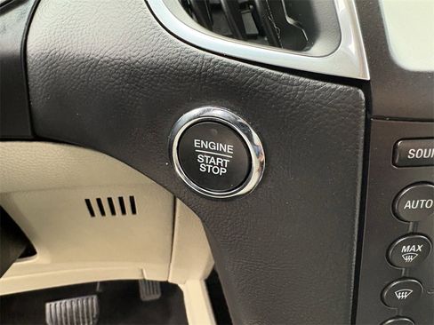 Used 2019 Ford Edge Titanium image 30