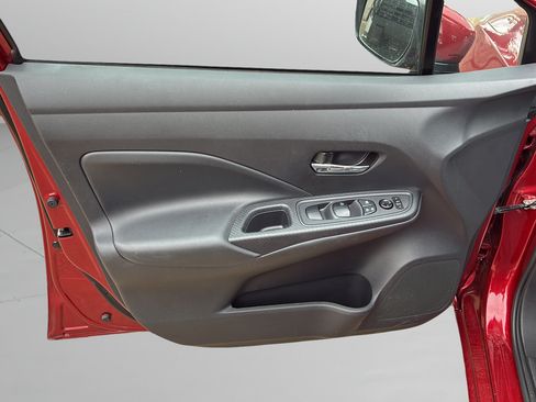 Used 2025 Nissan Versa SV FWD image 12