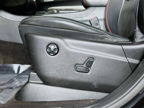 Used 2016 Dodge Durango R/T image 23