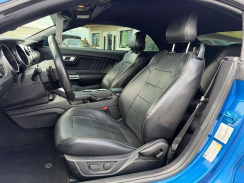 Used 2020 Ford Mustang Premium RWD image 13