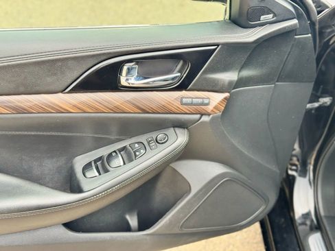 Used 2018 Nissan Maxima Platinum image 14