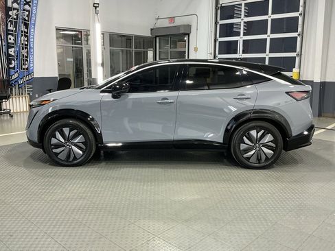 Used 2024 Nissan Ariya FWD image 43