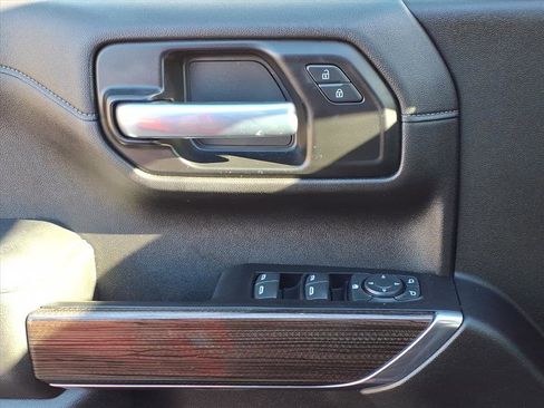 Used 2021 Chevrolet Silverado 1500 LT Trail Boss w/ Convenience Package II image 23