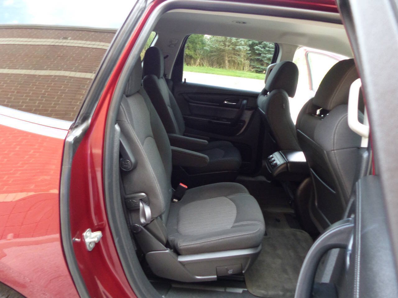 Used 2017 Chevrolet Traverse LT w/ Style and Technology Package AWD/4WD image 45