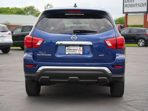 Used 2020 Nissan Pathfinder S AWD/4WD image 4