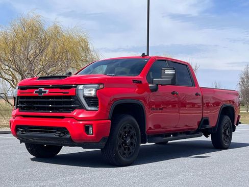 Used 2024 Chevrolet Silverado 2500 LT w/ Z71 Sport Edition image 4