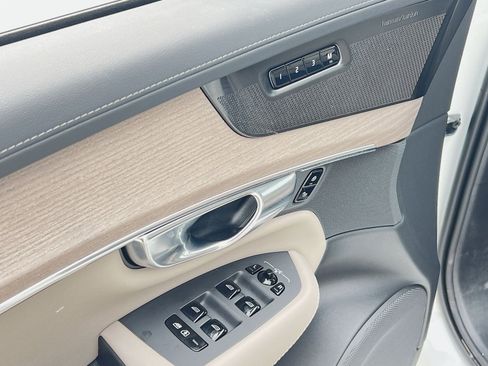 New 2026 Volvo XC90 B6 Plus w/ Protection Package Premier image 15