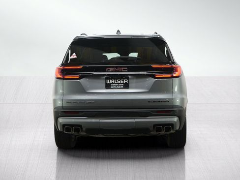 Used 2024 GMC Acadia Elevation w/ Luxury Package AWD/4WD image 4