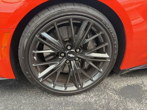 Used 2019 Chevrolet Camaro ZL1 image 3