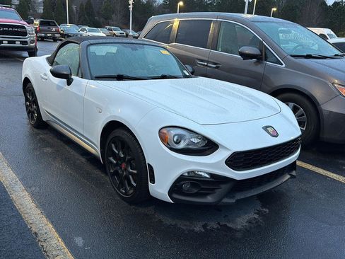 Used 2018 FIAT 124 Spider Abarth image 4