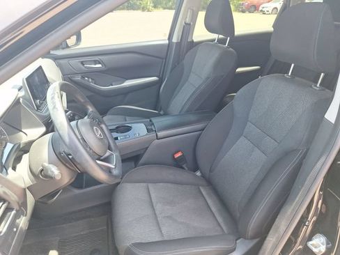 Certified 2024 Nissan Rogue SV FWD image 10