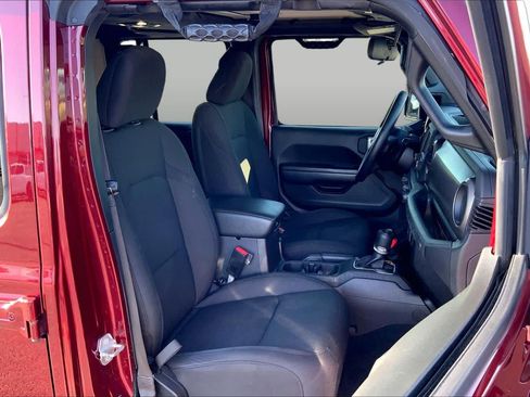 Used 2021 Jeep Wrangler Unlimited Sport AWD/4WD image 9