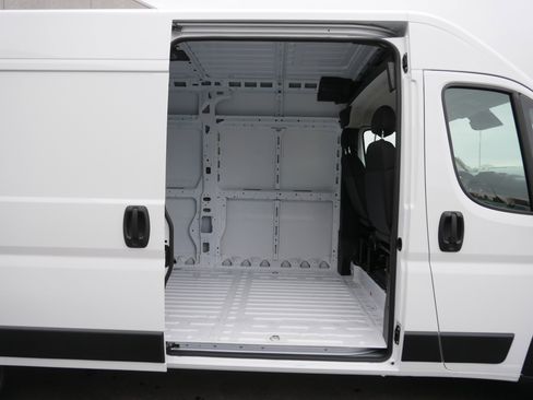 New 2026 RAM ProMaster 2500 w/ Convenience Group image 6