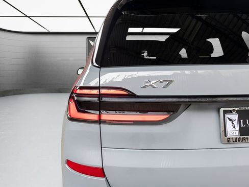 Used 2023 BMW X7 xDrive40i w/ Executive Package AWD/4WD image 19