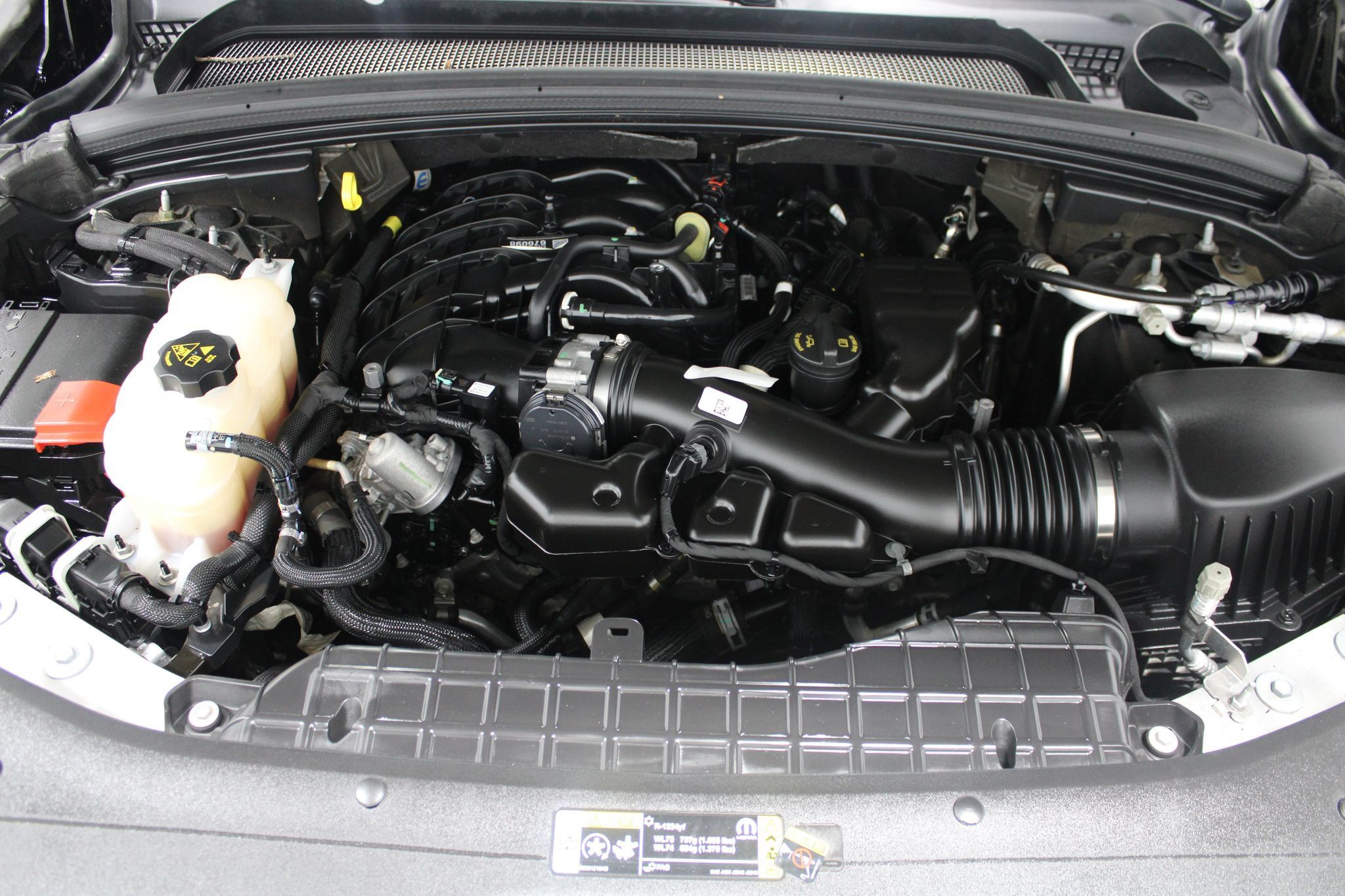 Used 2023 Jeep Grand Cherokee Altitude AWD/4WD image 10