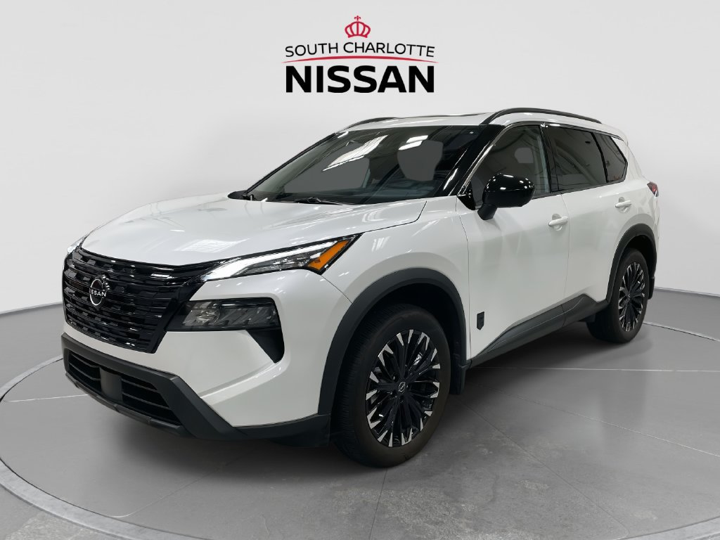 Used 2026 Nissan Rogue Dark Armor FWD image 3
