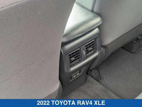 Used 2022 Toyota RAV4 XLE w/ Carpet Mat Package (TMS) AWD/4WD image 30