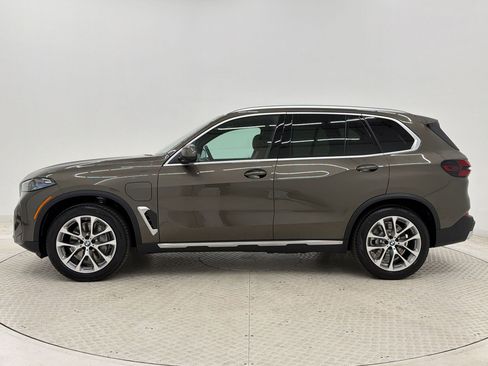 New 2026 BMW X5 xDrive50e AWD/4WD image 2