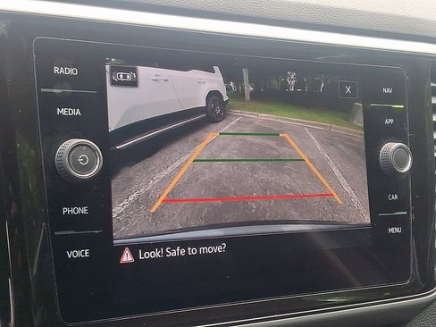 Used 2022 Volkswagen Atlas SEL AWD/4WD image 21