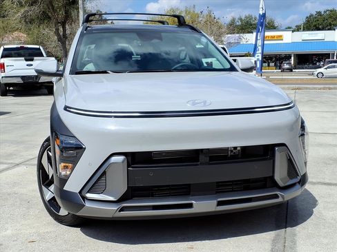 Used 2026 Hyundai Kona Limited image 2