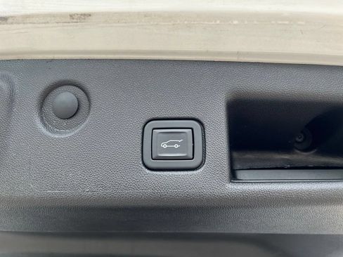 Used 2024 Chevrolet Equinox LT AWD/4WD image 10